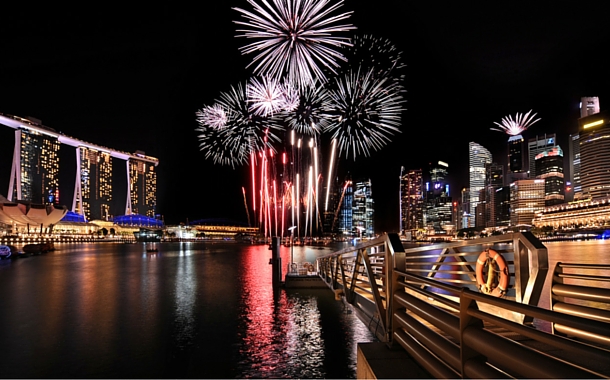 Fireworks at the water front Promenade at Marina Bay Sands, Singapore Fireworks at the water front promenade at Marina Bay Sands, Singapore